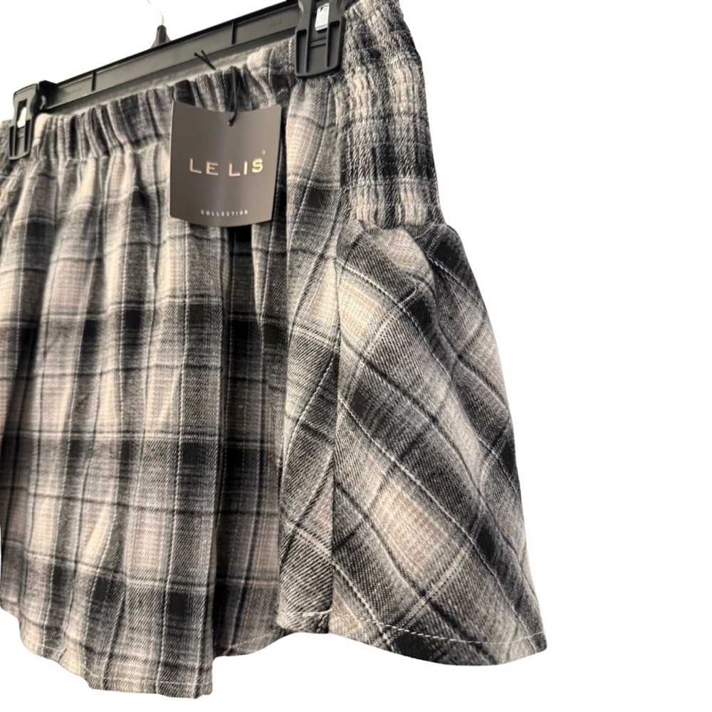 NWT Le Lis Gray Plaid Mini Skirt, Womens Size Medium Elastic Waist Pull On - Picture 3 of 5